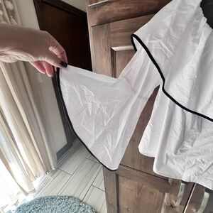 M&M BY MY MICHELLE-White Peplum Off Shoulder Blouse Size L